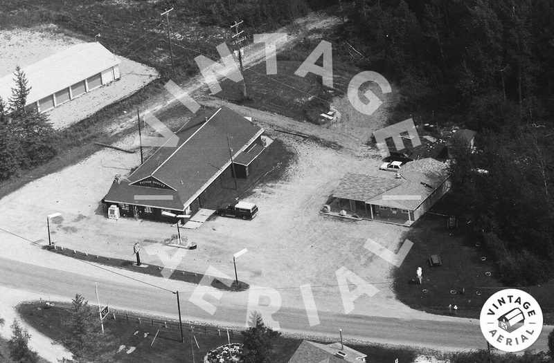 Larson Beach Cafe and Shell Gas Station - 1991 (newer photo)